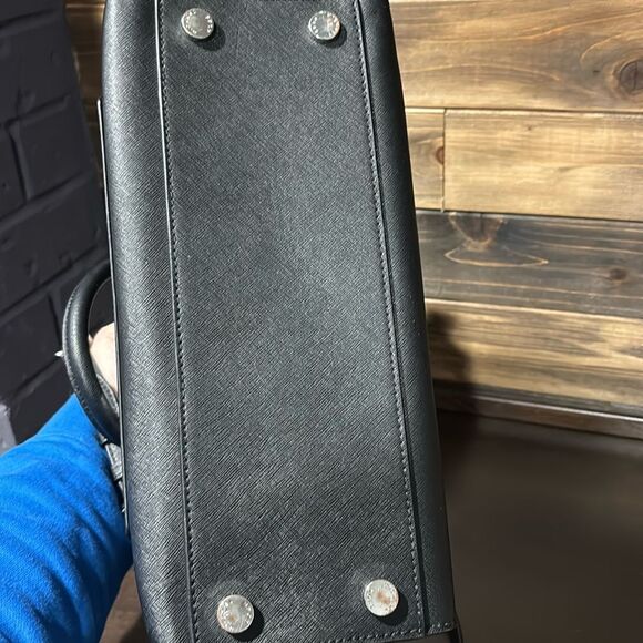 Michael Kors Emma Saffiano Leather Satchel Handbag Purse Black - Picture 8 of 16